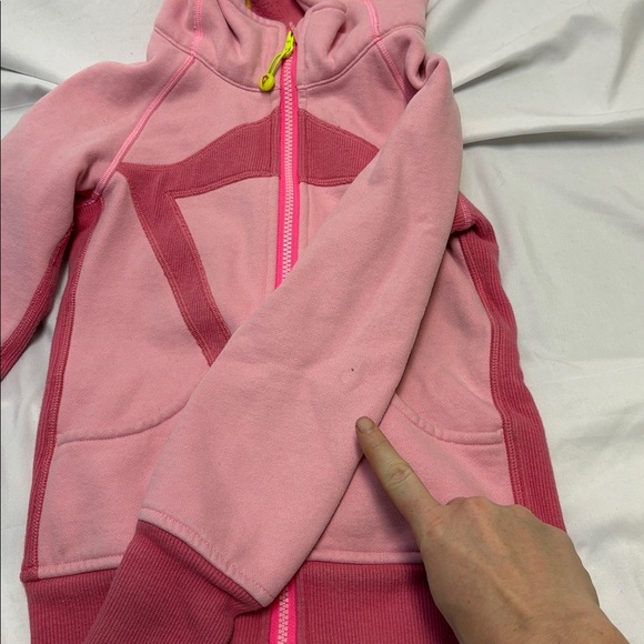 Ivivva Girls 6-7 5 Piece Clothing Bundle Capri Pants Tank Tops Tee Shirt Hoody - Picture 9 of 9